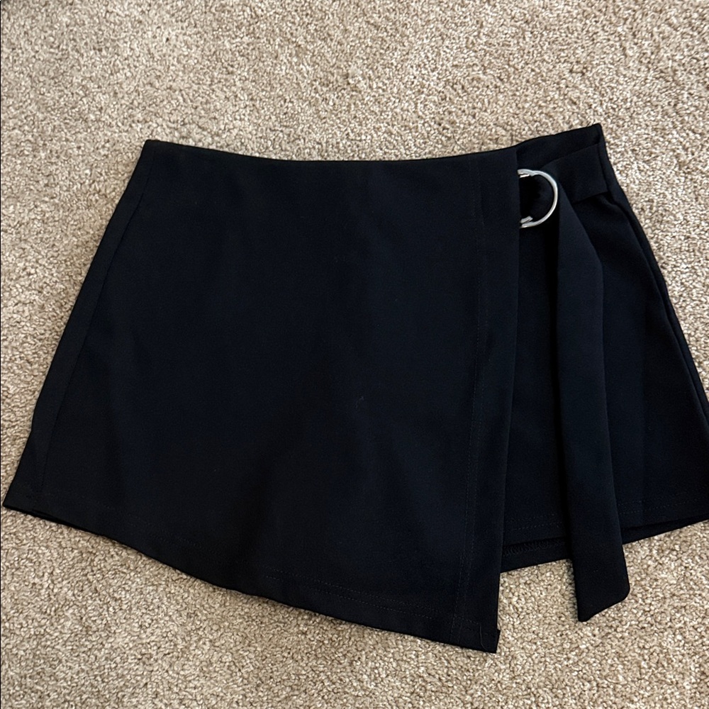 SHEIN Black Wrap Skort